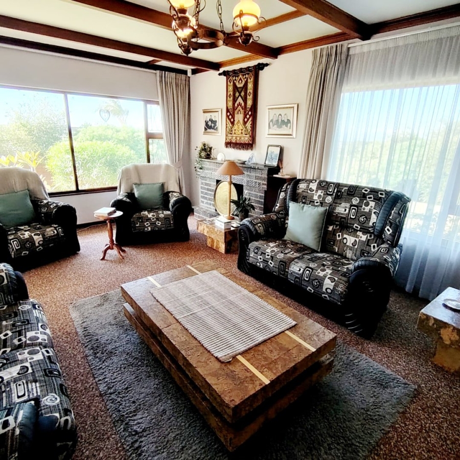 5 Bedroom Property for Sale in Vincent Heights Eastern Cape